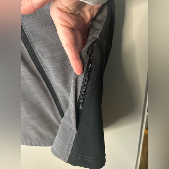 Adidas sports vest - Picture 8 of 16